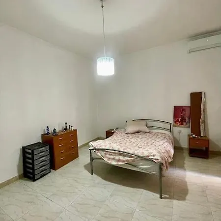 Casa 8 Min Da St Julian Holiday home *